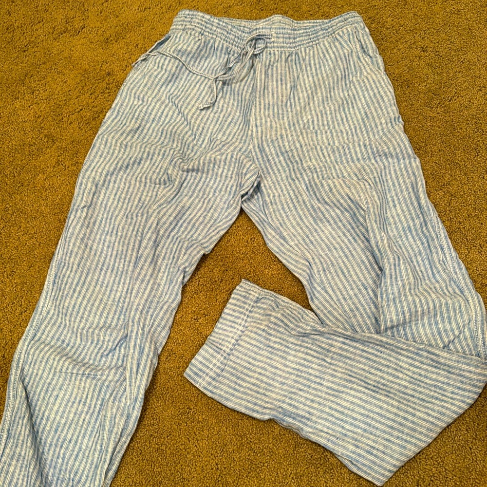 H&M women’s blue stripe jogger pants. Size XS. Almost brand new
